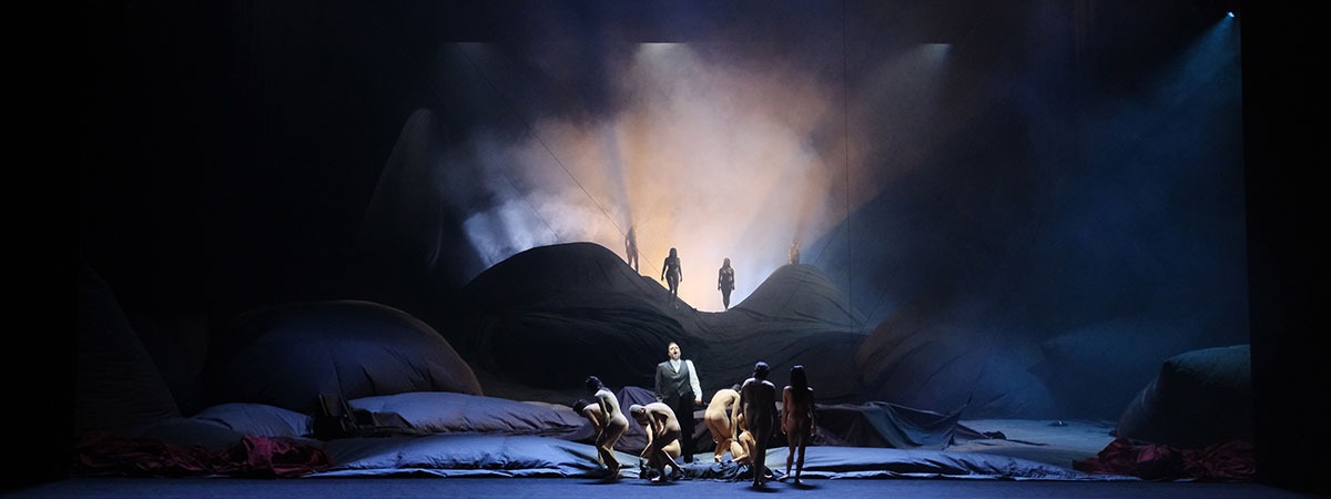 Deflating Spinnaker serves as spectacular backdrop at Teatro Real, Spain