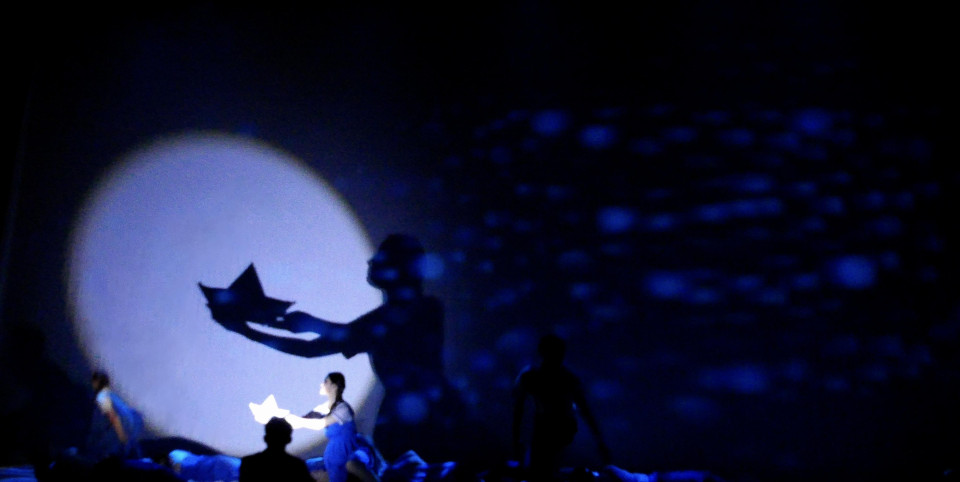Holographic projections on transparent scrims