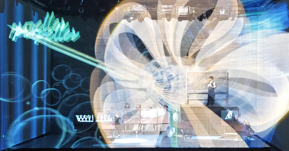 Immersive projection on invisible stage netting
