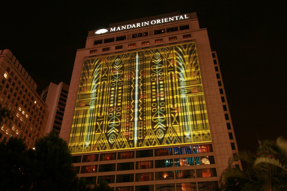 StretchTulle projection surface