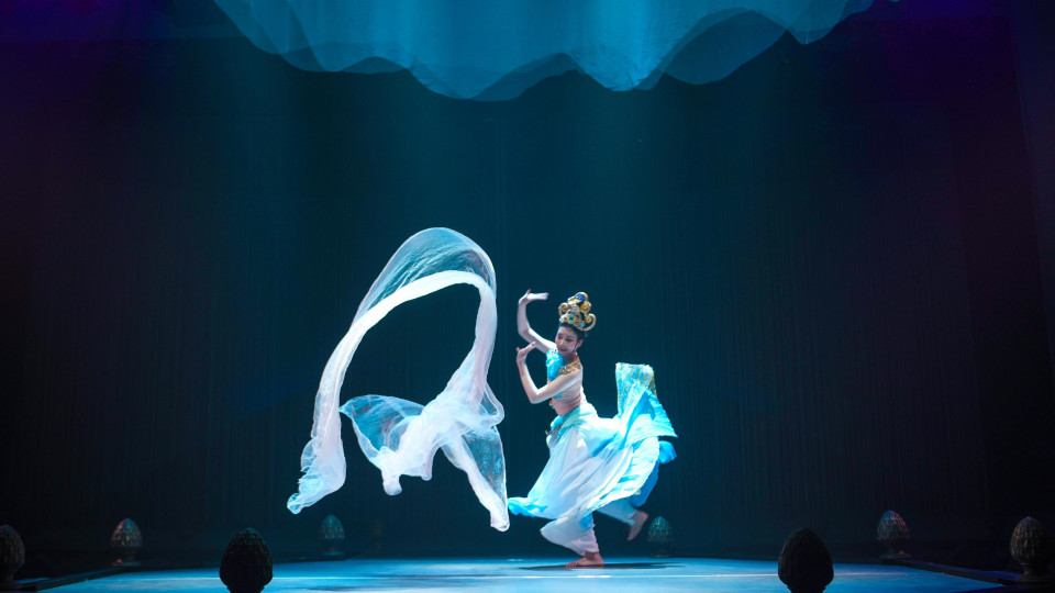 ShowTex Tulle Aymond Mini, FeatherSilk for Sound of Dunhuang