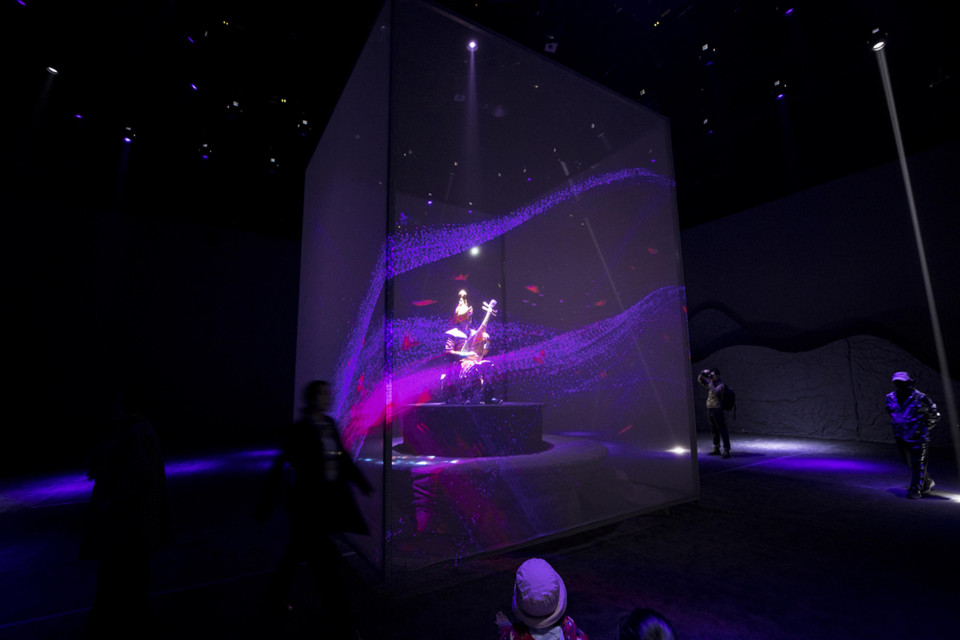 ShowTex Tulle Aymond Mini, FeatherSilk for Sound of Dunhuang