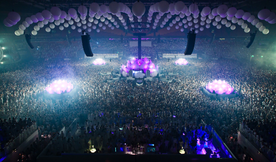 ShowTex Inflatable Projection Sphere for Sensation Amsterdam