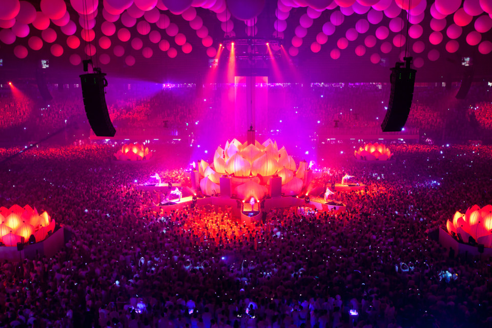 ShowTex Inflatable Projection Sphere for Sensation Amsterdam