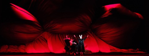 Kabuki drops velvet stage fabrics to switch the scene